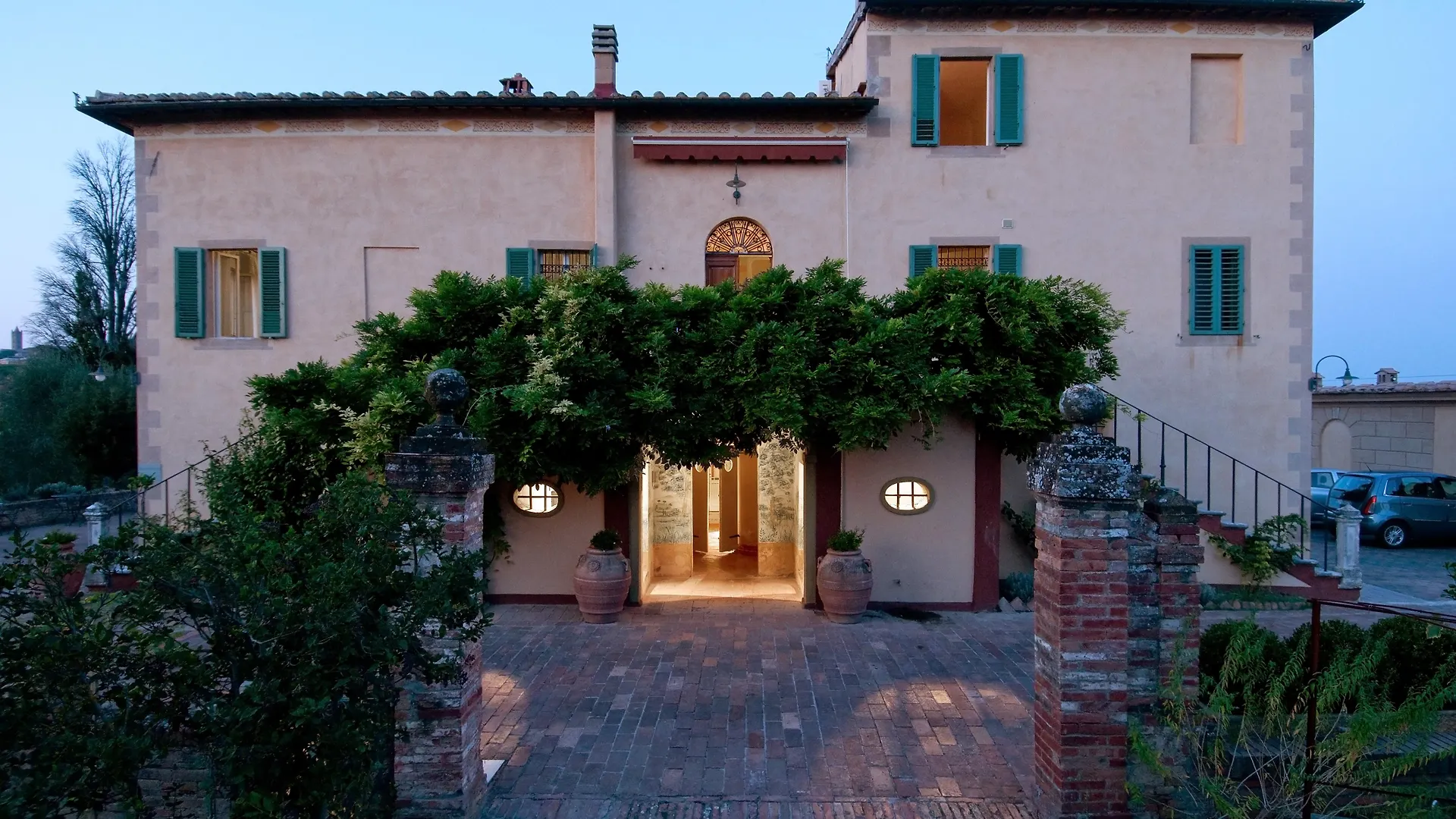 ***  Palazzo Di Valli Hotel Siena Italy